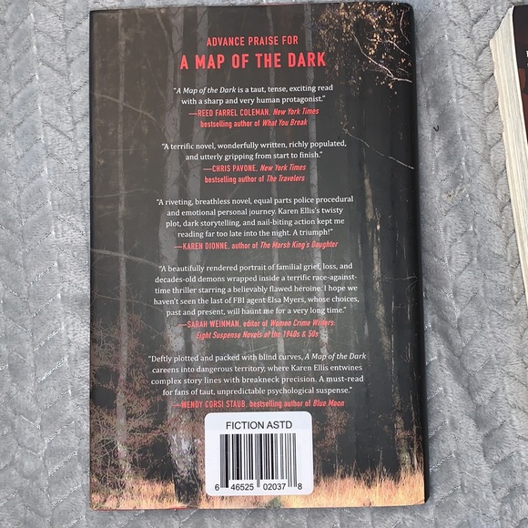 Mystery books - Picture 2 of 3